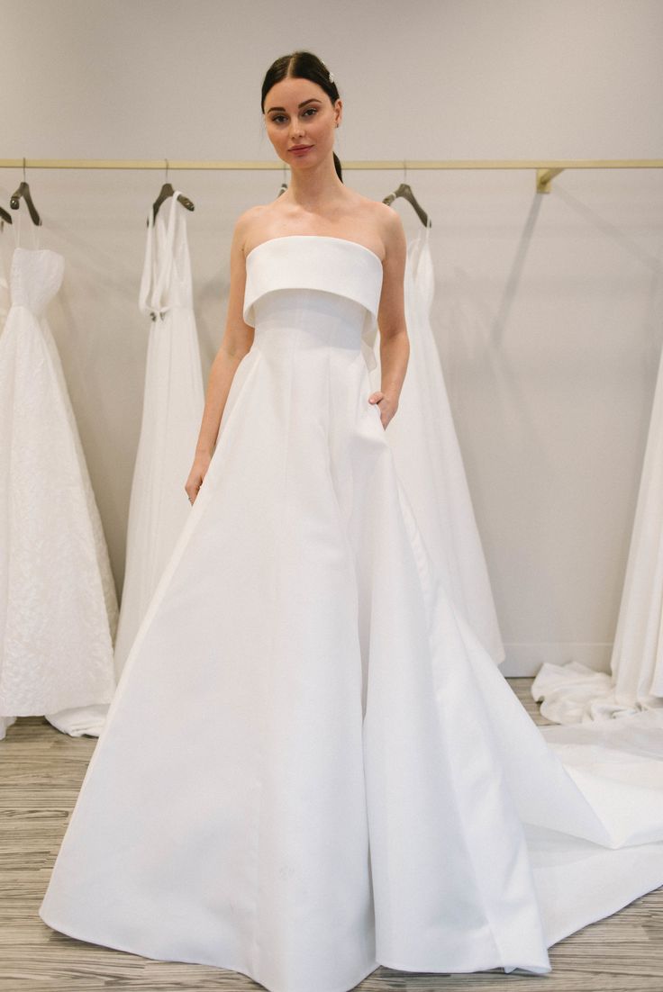 10 Latest Trends in Wedding Dresses for 2023-2024 - The Catwalk